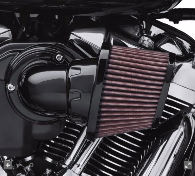 Screamin Eagle Heavy Breather Air Cleaner MilwaukeeEight Engine